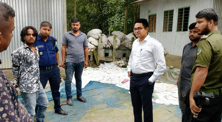 মাকে মারধরের ঘটনায় ছেলের ৬ মাসের জেল