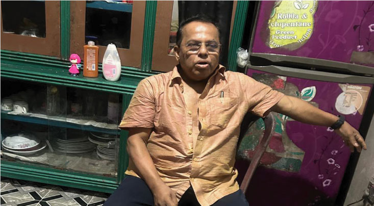 কেয়ারটেকারের বাড়িতে এসে বিপাকে গার্মেন্টস মালিক, এরপর যা হলো