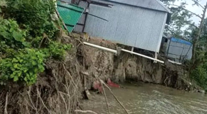 বাড়ছে মেঘনার ভাঙন, শঙ্কায় শত শত পরিবার