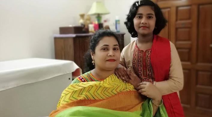 মোহাম্মদপুরে মায়ের দেহে ৩০টি ছুরিকাঘাত, মেয়ের দেহে অন্তত ৬টি