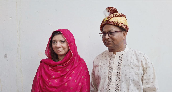 ২৪ বছর পর ডেনমার্কের রোমানাকে দ্বিতীয়বার বিয়ে করলেন বরগুনার মান্নু