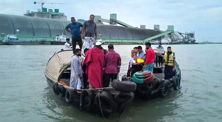 মেঘনায় ট্রলারডুবিতে তিনজনের মরদেহ উদ্ধার