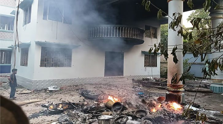 কবর থেকে তুলে কেন পোড়ানো হলো নুরাল পাগলার লাশ