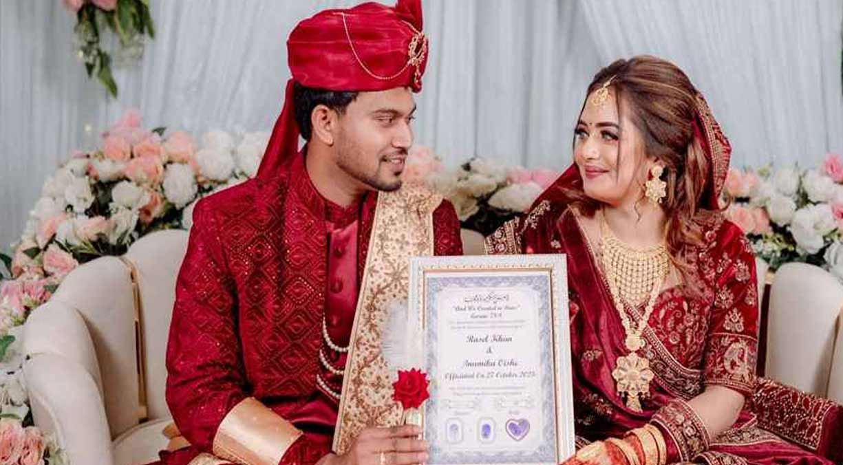 বিয়ে করে সমালোচনার জবাবে রাসেল বললেন, ‘শিয়াল মুরগিকে ধরে ফেলল’