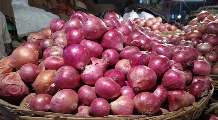 বাংলাদেশের কারণে কাঁদছে ভারতের পেঁয়াজ রপ্তানিকারকরা