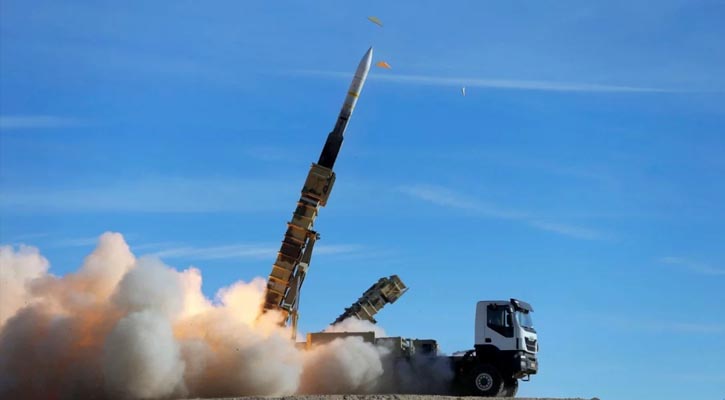 ইসরায়েলের পারমাণবিক কেন্দ্রে ইরানের ক্ষেপণাস্ত্র হামলা