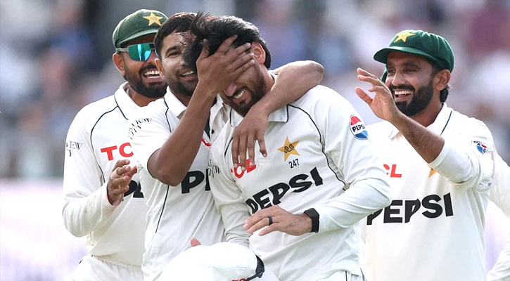 প্রথম দিনে পাকিস্তানি পেসারদের রাজত্ব