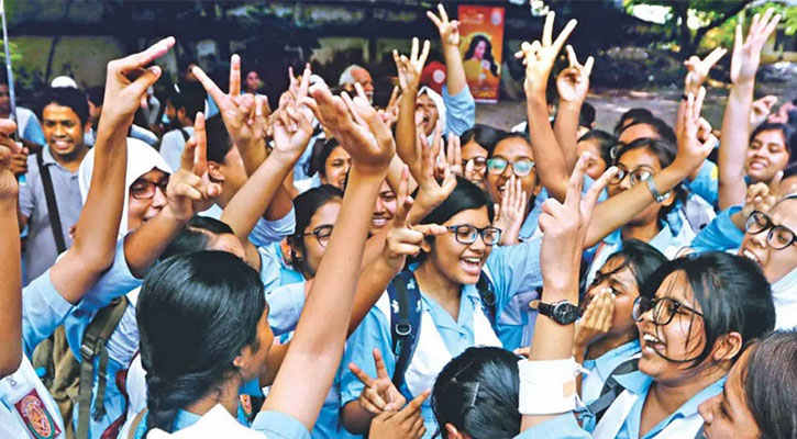 পাসের হার ও জিপিএ–৫ এ শীর্ষে ঢাকা শিক্ষা বোর্ড