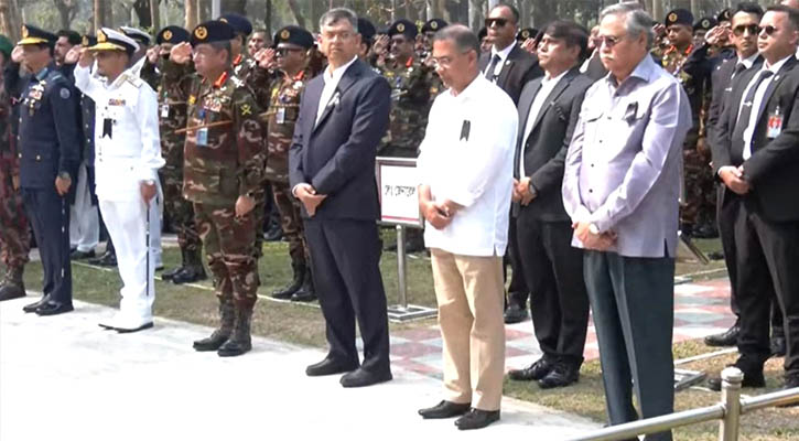 পিলখানায় নিহত সেনাদের প্রতি রাষ্ট্রপতি-প্রধানমন্ত্রীর শ্রদ্ধা