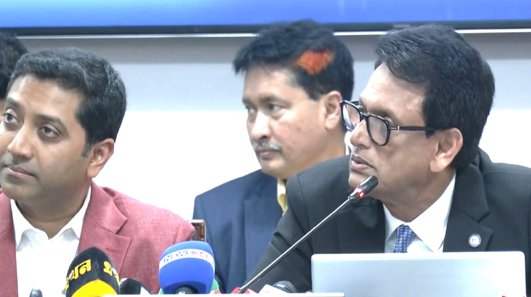 পুনঃভর্তি ফি নিলে ব্যবস্থা : শিক্ষামন্ত্রী আ ন ম এহছানুল হক মিলন