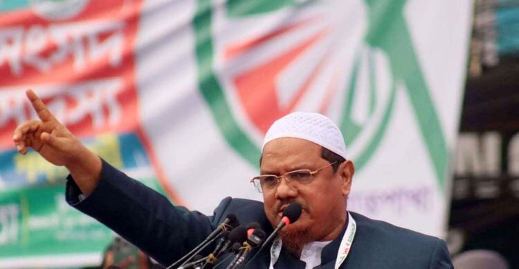 সেন্টার দখল করে ক্ষমতার চেয়ারে বসবেন, সেদিন ভুলে যান: চরমোনাই পীর