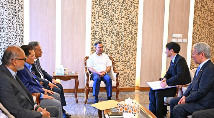 প্রধানমন্ত্রীর সঙ্গে জাপানি প্রতিনিধি দলের সৌজন্য সাক্ষাৎ