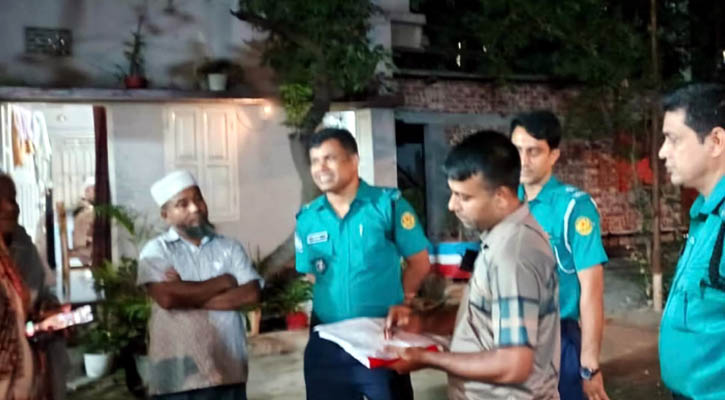 গুম হওয়া বিএনপি নেতার বাসায় গ্রেপ্তারি পরোয়ানা হাতে পুলিশ