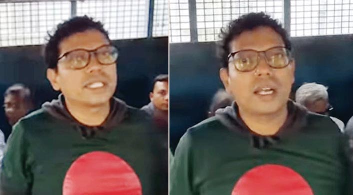 প্রিজনভ্যানে জাতীয় সংগীত গাইলেন পলক