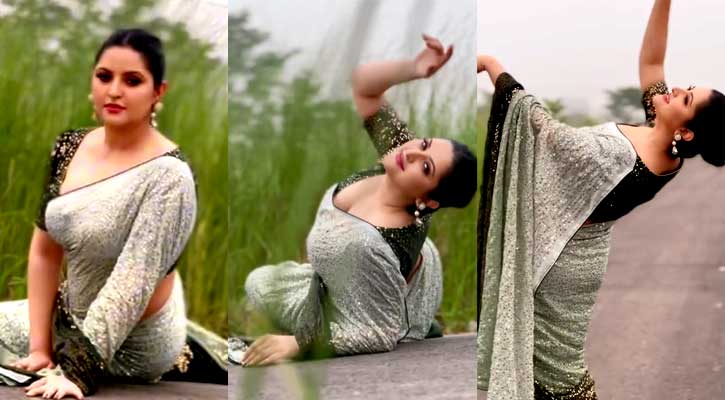 কাশবনে উষ্ণতা ছড়ালেন পরীমনি