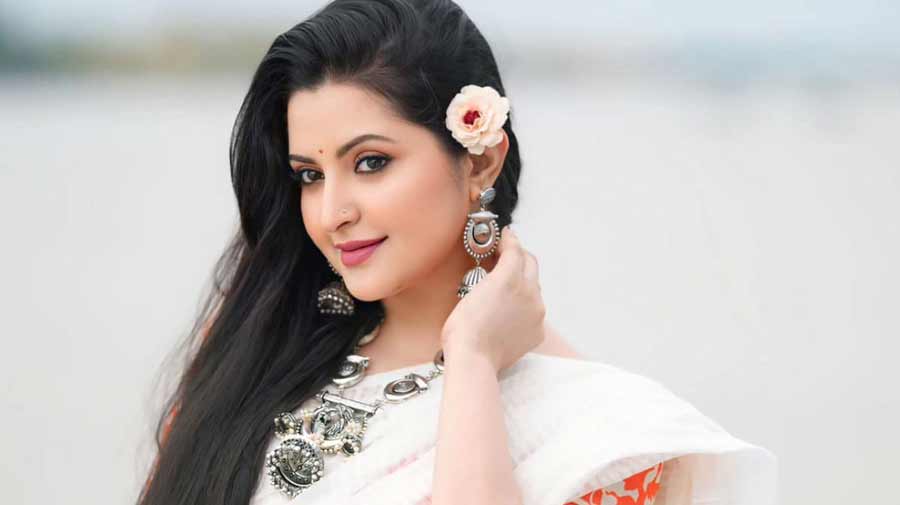 মেয়ে প্রিয়মকে পেলেন কীভাবে, জানালেন পরীমণি