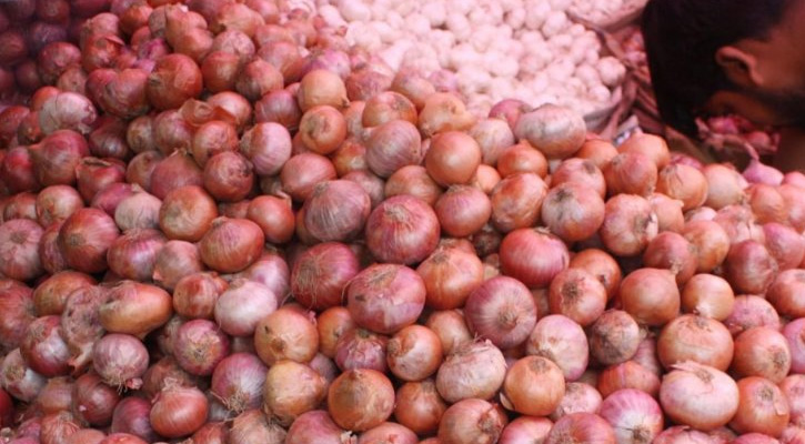 চলতি সপ্তাহের মধ্যে পেঁয়াজের দাম না কমলে আমদানির সিদ্ধান্ত:  বাণিজ্য উপদেষ্টা