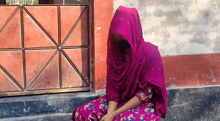 ‘শারীরিক সম্পর্কের পর বাবু ব্লক করে দিয়েছে, এখন বিয়ে হবে নয়তো জীবন দেব’ 