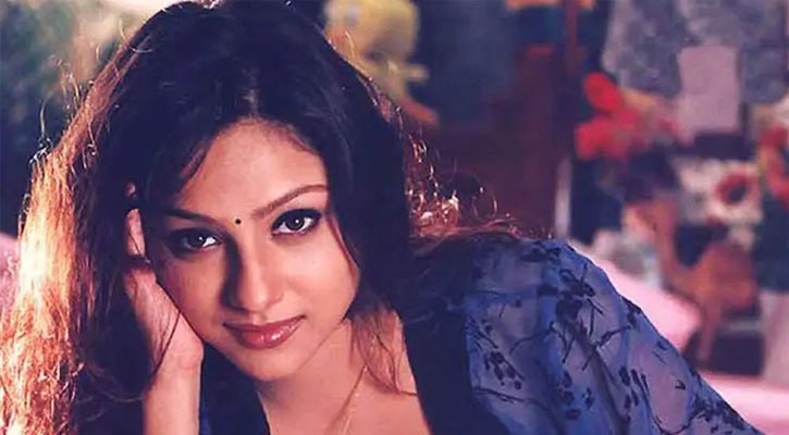 কোথায় আছেন, কী করেন ‘হঠাৎ বৃষ্টি’র নায়িকা প্রিয়াঙ্কা