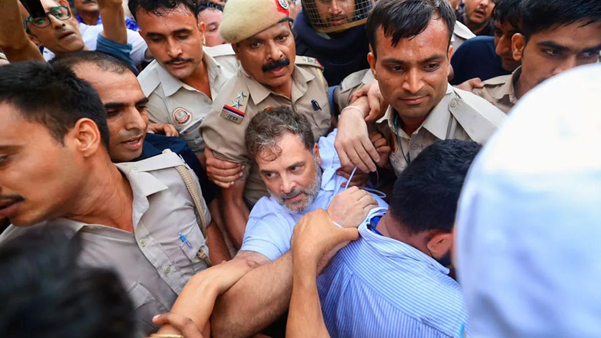 ছাড়া পেয়েছেন রাহুল–প্রিয়াঙ্কা