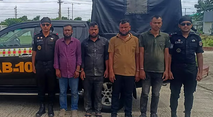 ভুয়া র‍্যাবকে ধাওয়া দিল আসল র‍্যাব, পথে দুই পক্ষকেই পেটাল জনতা