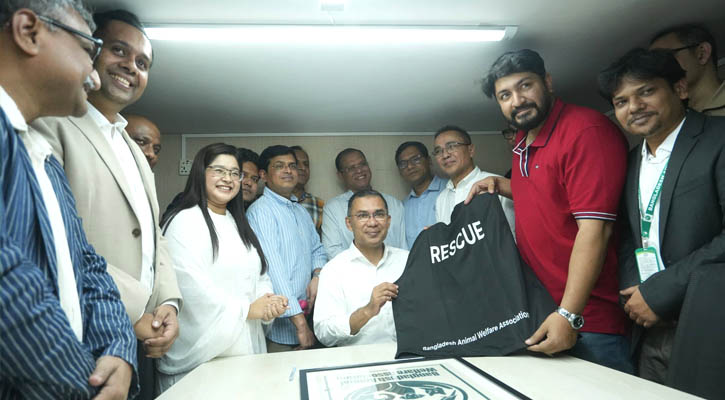 বনানীতে ‘ফ্রি অ্যানিম্যাল ক্লিনিক’ উদ্বোধন করলেন তারেক রহমান