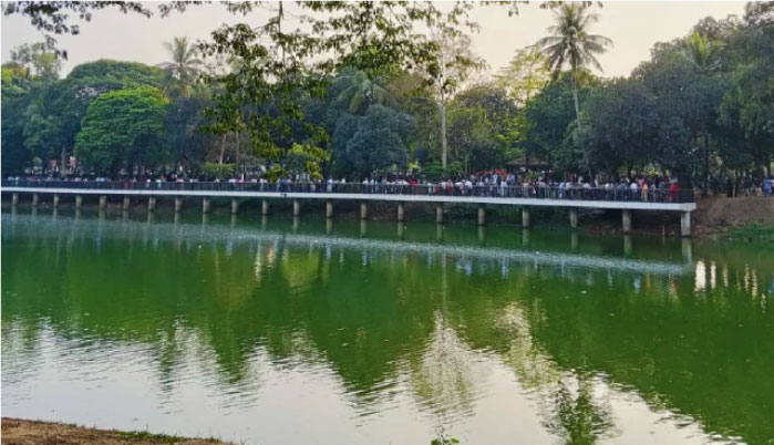 রমনা পার্কের লেক থেকে মরদেহ উদ্ধার