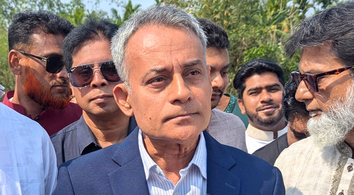 ঈদযাত্রা নির্বিঘ্ন করতে পর্যাপ্ত জ্বালানি তেল দেওয়া হচ্ছে: সড়কমন্ত্রী