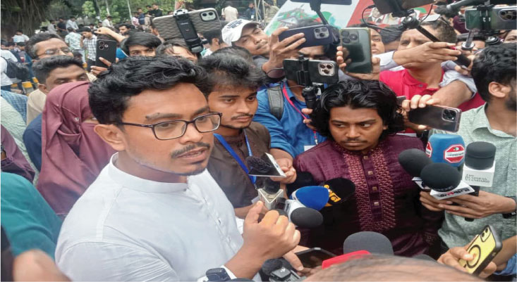 সাদিক কায়েমকে ঘিরে ছাত্রদলের ‘রাজাকার’ স্লোগান