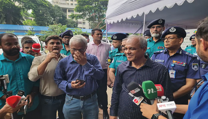 খাগড়াছড়িতে প্রতিবেশী দেশের ইন্ধনে সহিংসতা : স্বরাষ্ট্র উপদেষ্টা
