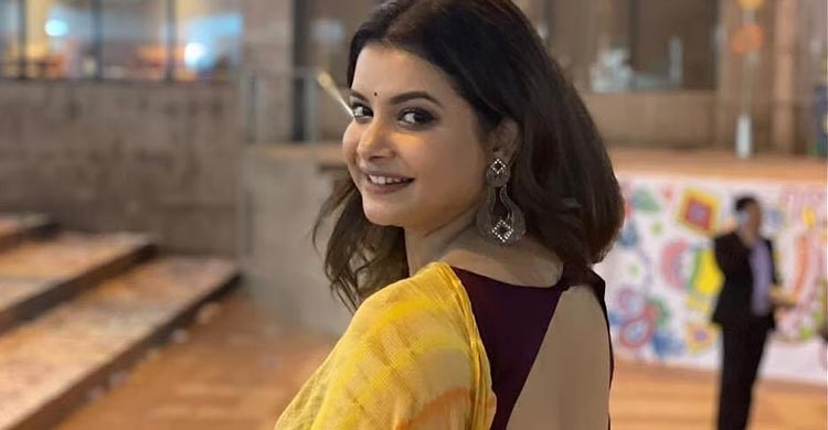 ‌‘আমার হাজব্যান্ড অনেক ফিট, সে কারণে তাকে তরুণ দেখায়’