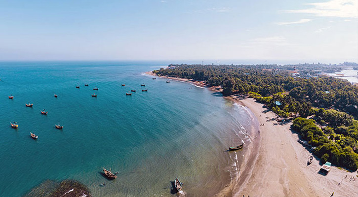 রাত্রিযাপন নিষিদ্ধ থাকায় পর্যটকশূন্য সেন্টমার্টিন