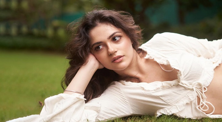 নতুন চমক নিয়ে ফিরছেন ‘সাইয়ারা’ নায়িকা