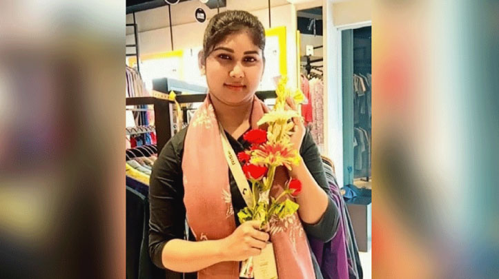 একে একে ৩ বিয়ের পর পড়াশোনায় মন দিলেন শ্যামলী, এবার বিদায় নিতে হলো চিরতরে