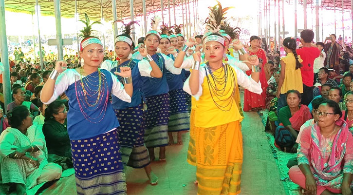 হারিয়ে যাচ্ছে ক্ষুদ্র নৃ-গোষ্ঠীর কৃষ্টি-সংস্কৃতি