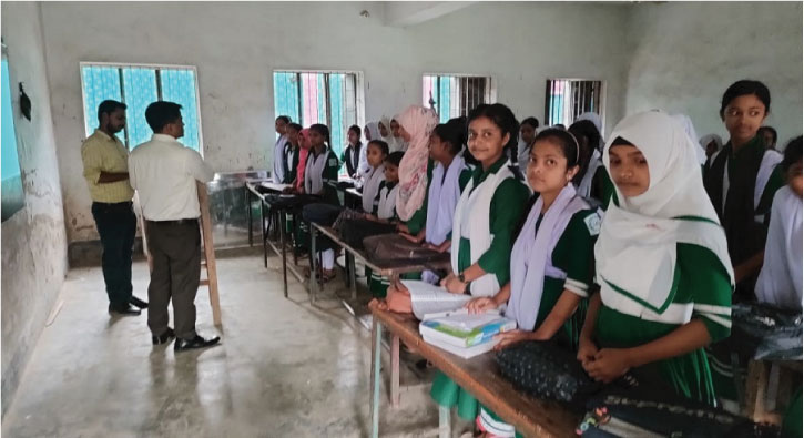 যে কারণে বেতন পাননি দেড় লাখ শিক্ষক-কর্মচারী