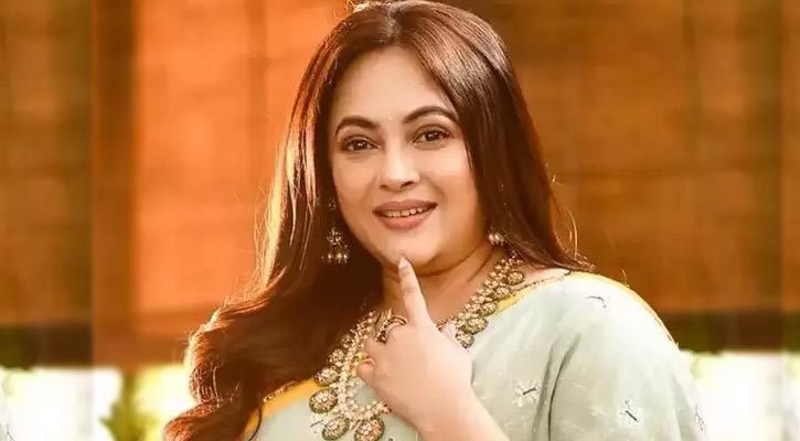 লোকজন কি সুন্দর বিয়ে করছে আর আমি একটা প্রেমও করতে পারছি না: শ্রীলেখা