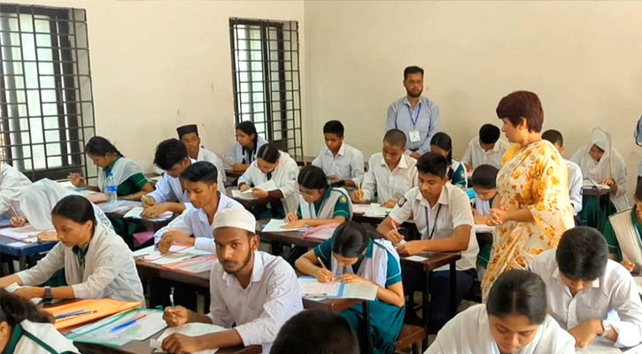 এবার এসএসসি পরীক্ষায় অংশ নিয়েছে সাড়ে ১৮ লাখ শিক্ষার্থী