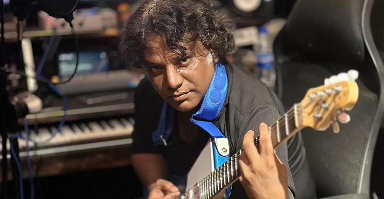 মারা গেছেন ‘একটা চাদর হবে’র গায়ক জেনস সুমন