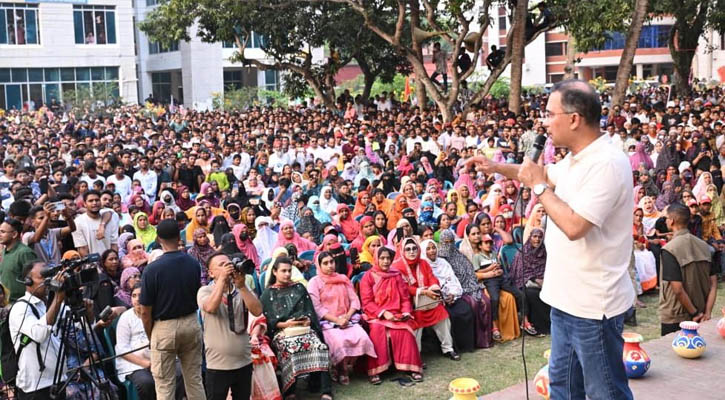 স্বৈরাচারের ভূত কিন্তু এখনো এই দেশে রয়ে গেছে : প্রধানমন্ত্রী