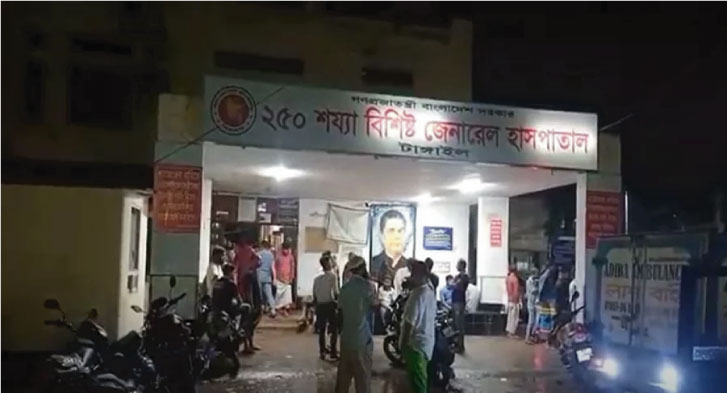 বিএনপি নেতাকে খুঁজে না পেয়ে তার স্ত্রীকে কুপিয়ে হত্যা