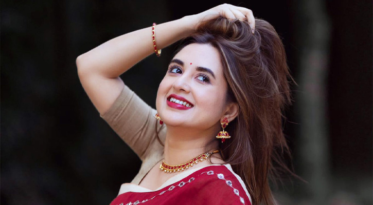 বিয়ের আগের দিনের ফিলিংস জানালেন তানিয়া বৃষ্টি
