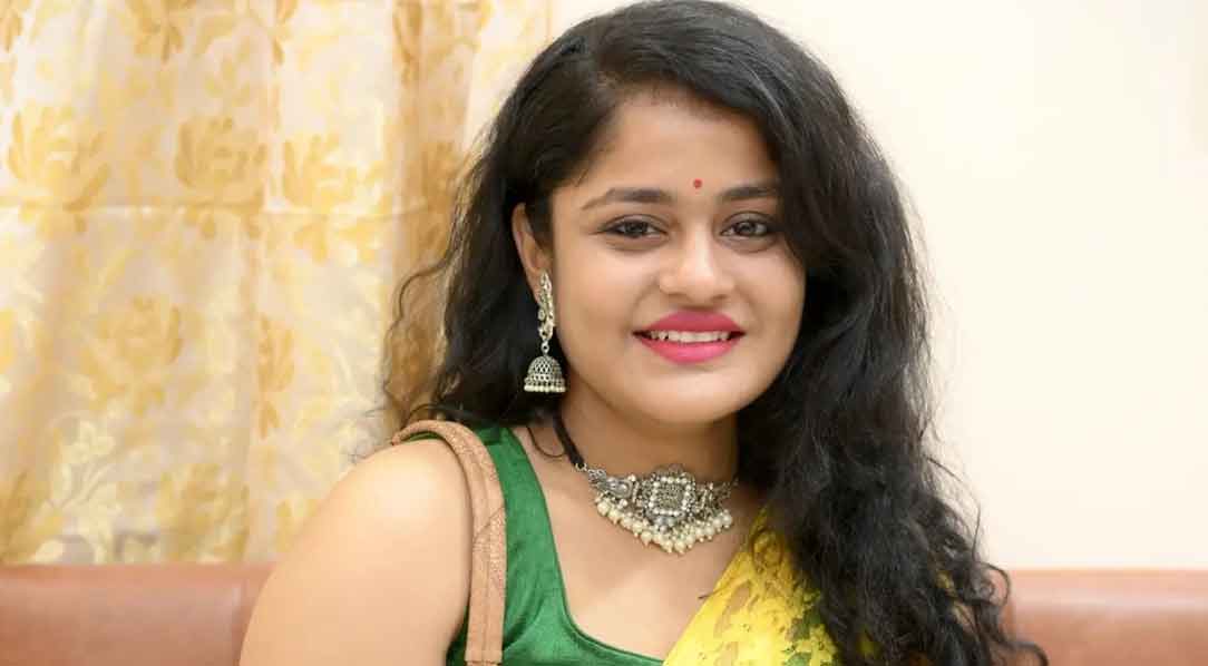 ‘মেয়েদের রাত ৯টার পর বাড়িতে থাকা উচিত’