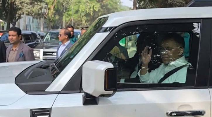 হাদির কবর জিয়ারতের উদ্দেশে রওনা হলেন তারেক রহমান