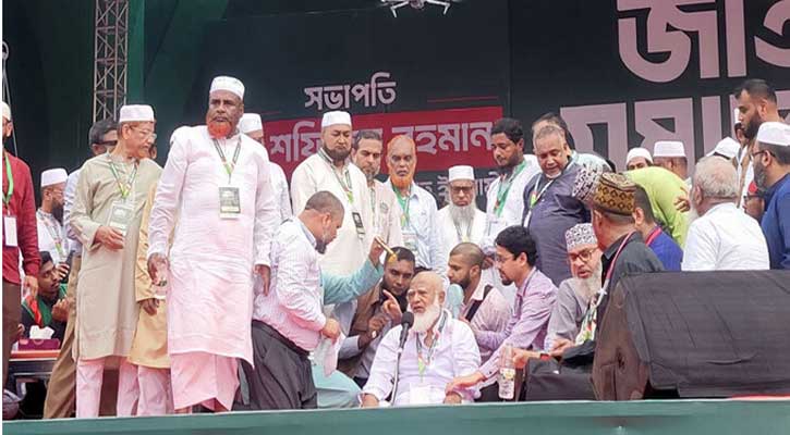 হাসপাতালে নেওয়া হলো জামায়াত আমিরকে
