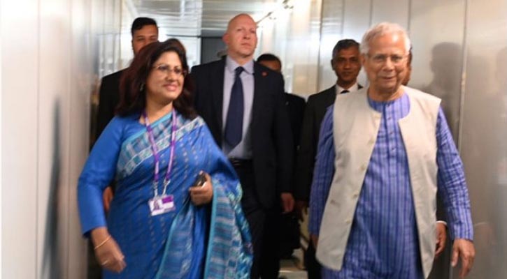 লন্ডন পৌঁছেছেন প্রধান উপদেষ্টা