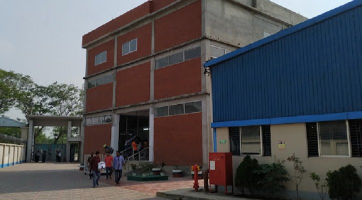 কর্মী নিচ্ছে পলমল গ্রুপ