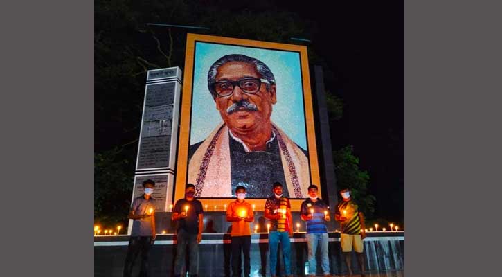 আগস্টের প্রথম প্রহরে ইবি ছাত্রলীগের মোমবাতি প্রজ্বালন