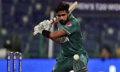 ‘ফিট থাকলে বাবর সর্বকালের সেরাদের একজন হবেন’