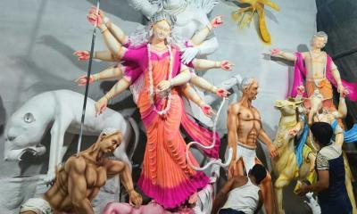 ভোলায় চলছে শেষ মুহূর্তের পূজার প্রস্তুতি